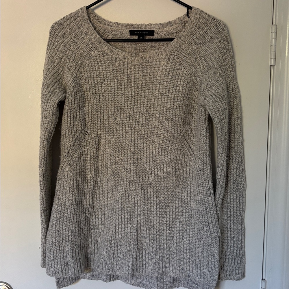 Ann Taylor Light Gray Chunky Knit Pullover